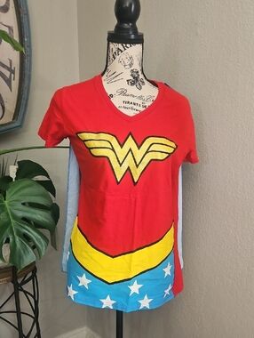 Wonder Woman Graphic Tee Shirt - Red, Yellow, Blue Removeable Cape